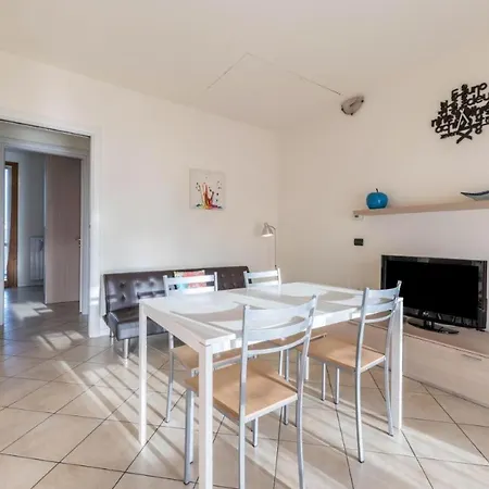 Apartmán Acqua E Sole: Casa Con Piscina E Area Solarium Raffa
