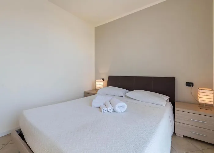 Acqua E Sole: Casa Con Piscina E Area Solarium * Raffa