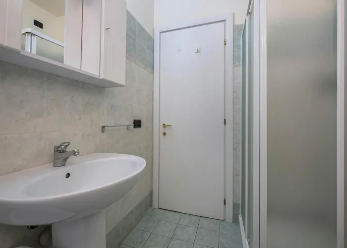 Acqua E Sole: Casa Con Piscina E Area Solarium Raffa