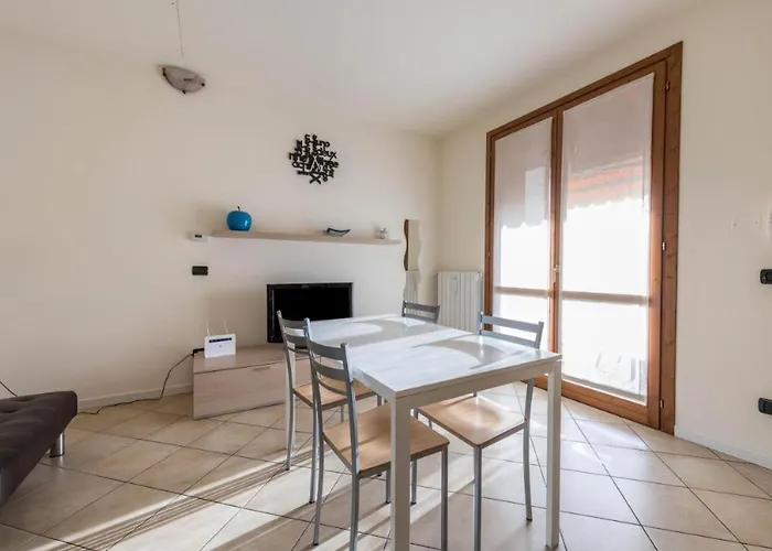 Acqua E Sole: Casa Con Piscina E Area Solarium Raffa